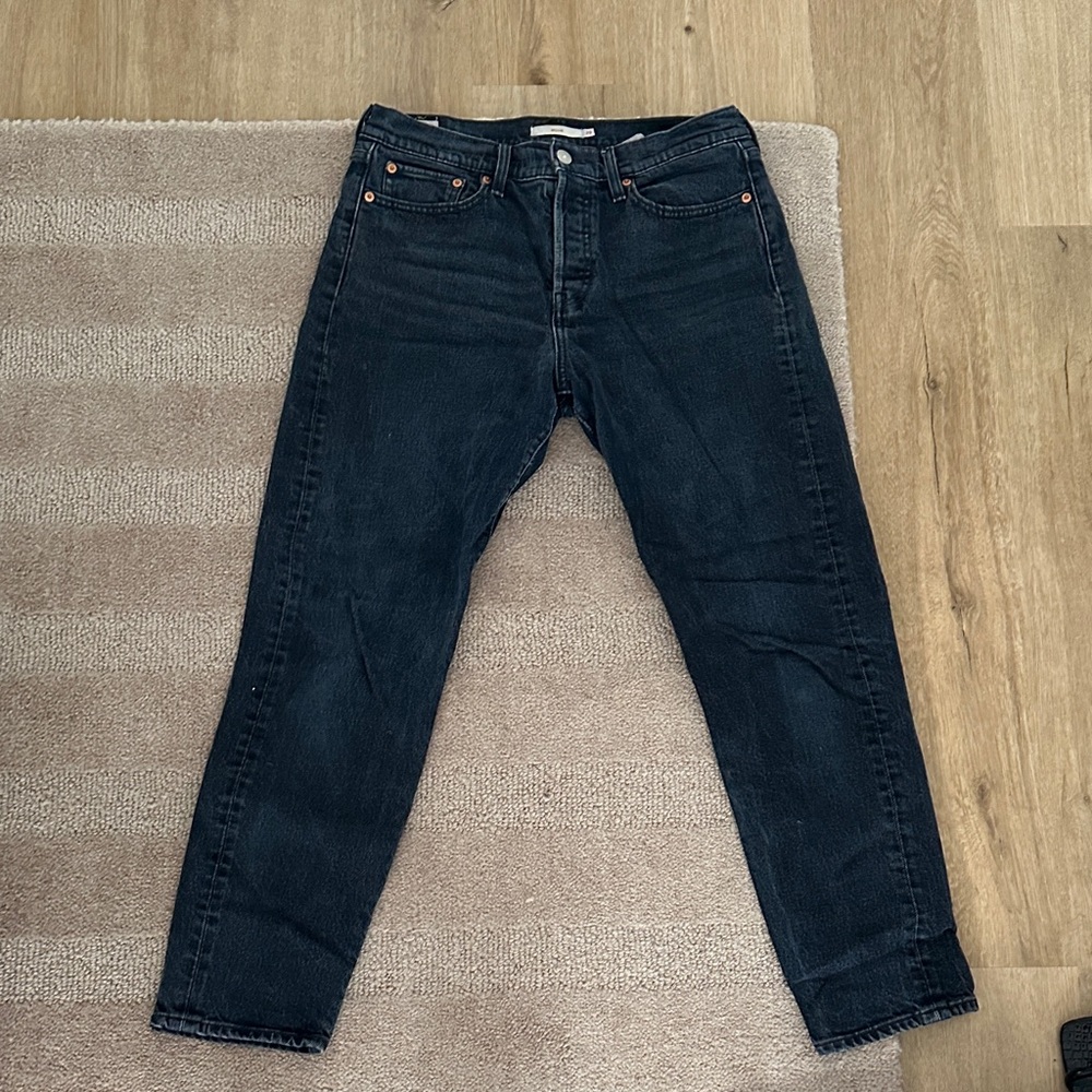 Levi’s wedgie fit black straight leg jeans size 29